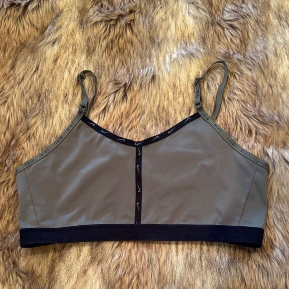 Nike Dry Git Stylish Olive Green Sports Bra Posh Show - Picture 1 of 5